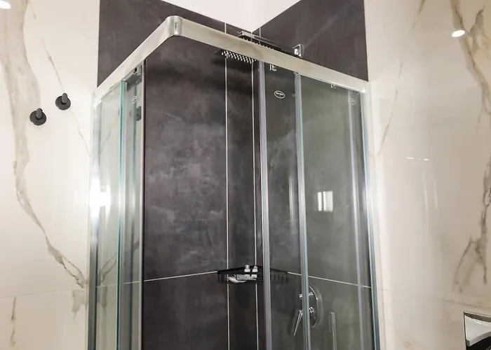 Station 4* נאפולי