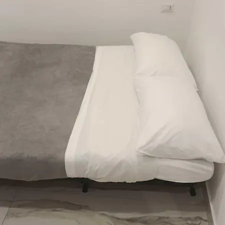 Konukevi Station Napoli