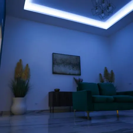 Station Neapol